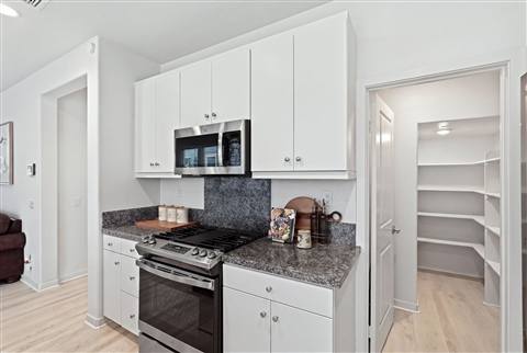 Kitchen & dining · View 39
