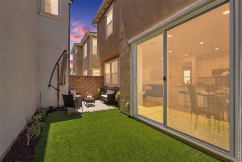 Outdoor terrace · View 71